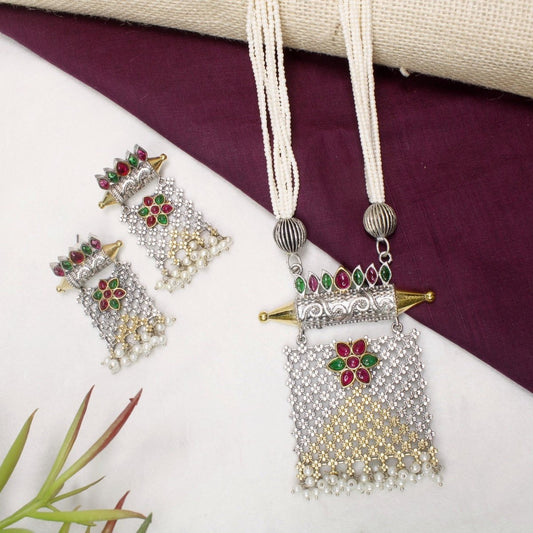 Rangtaari Tribal Pendant Set – Red & Green Kundan with Pearls