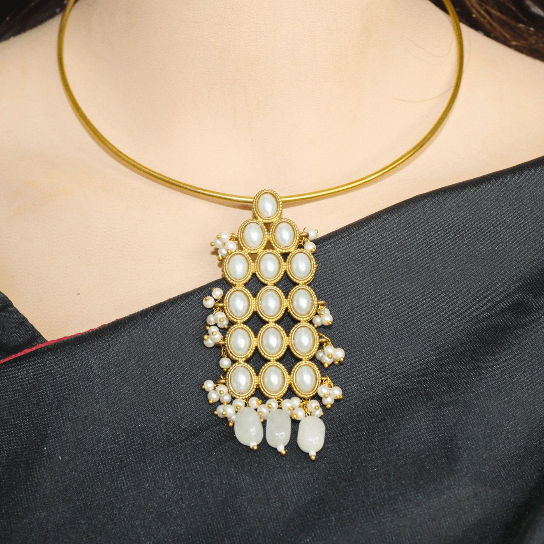 RING HASLI NECKLACE- STONE PENDANT-WHITE