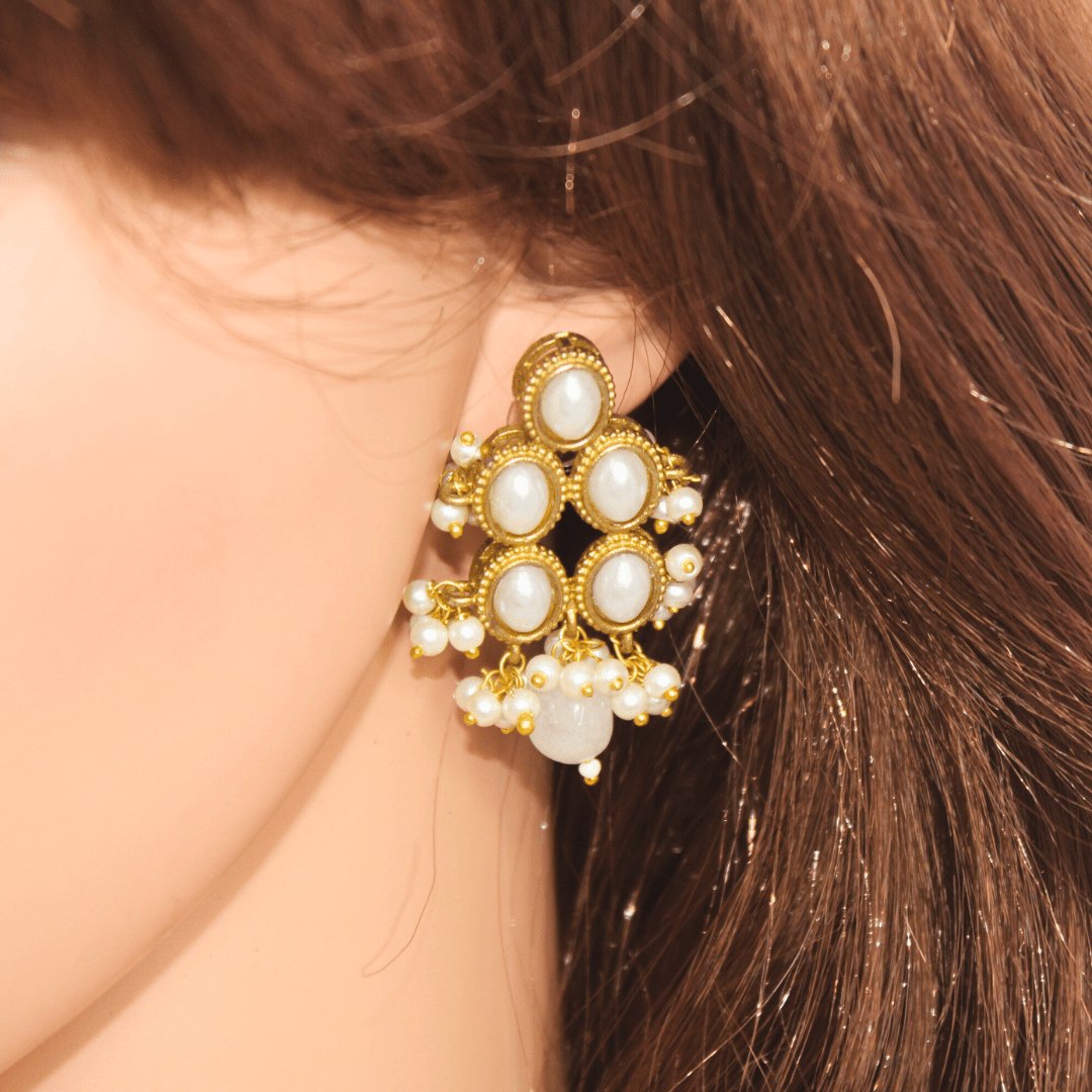 RING HASLI NECKLACE- STONE PENDANT-WHITE