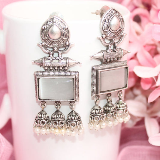 RIVA SILVER LOOK ALIKE EARRING - GREY