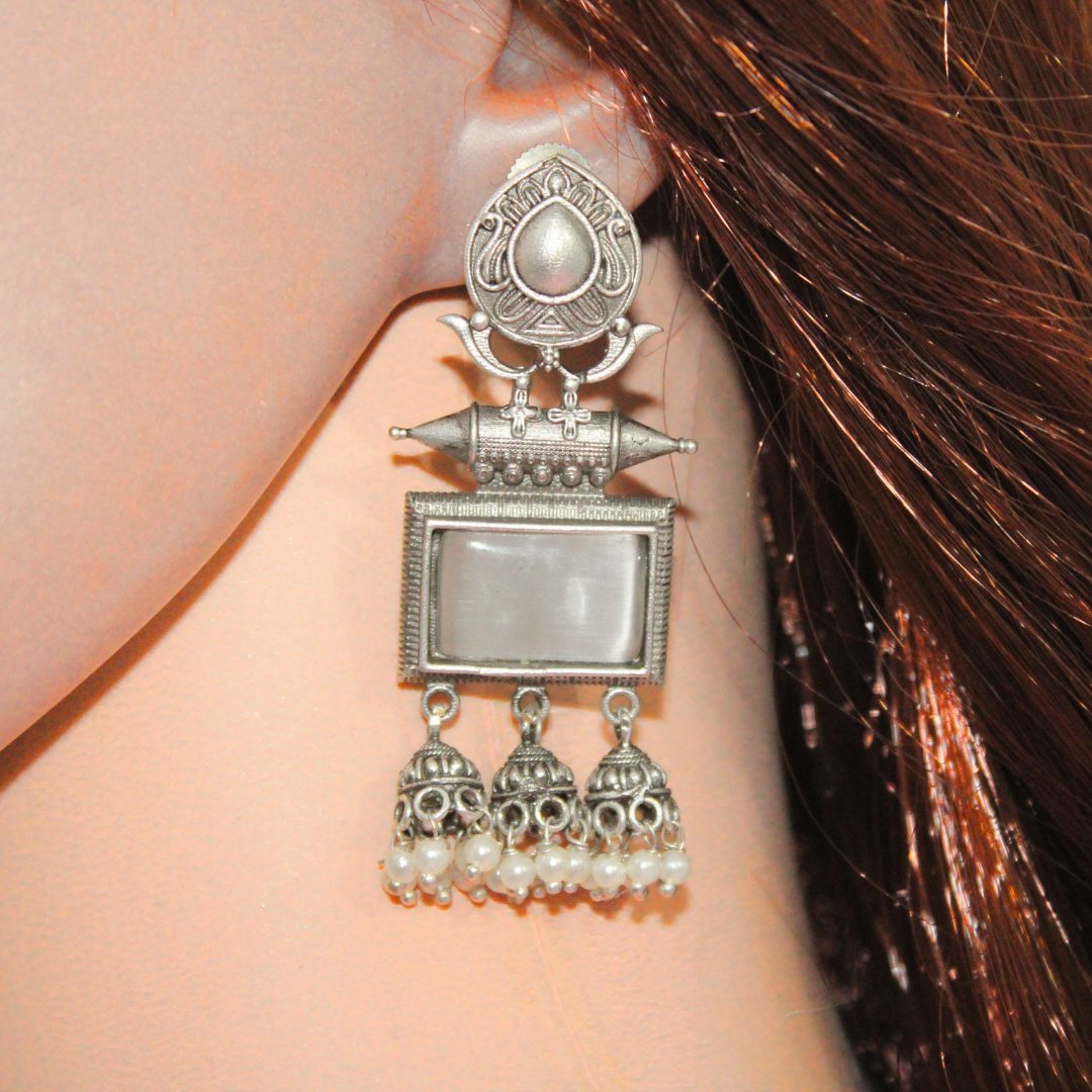 RIVA SILVER LOOK ALIKE EARRING - GREY