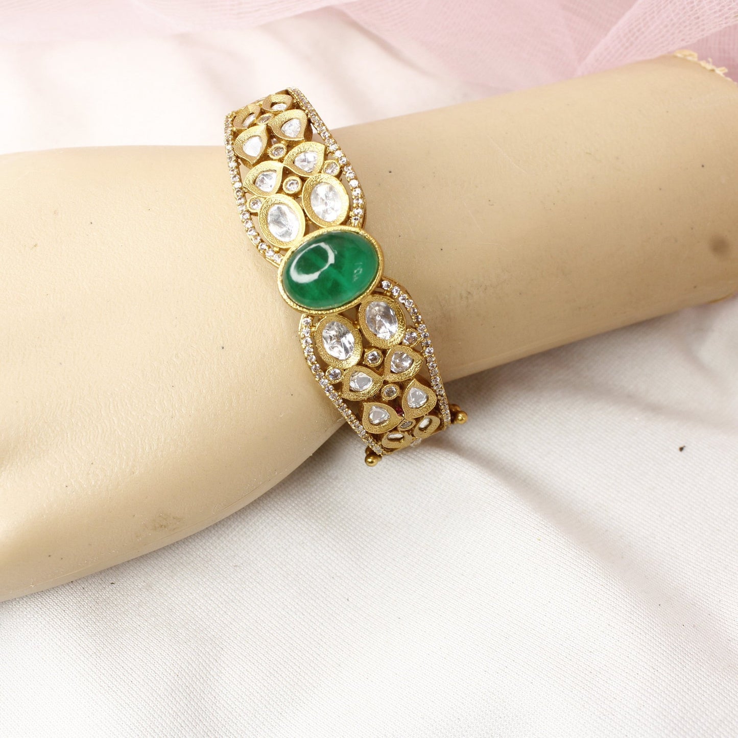 Royal Antique Polki Kada with Emerald Green Stone