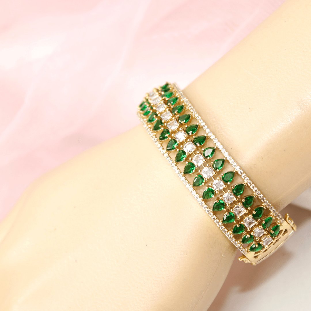 Royal Stone Teardrop Kada-GREEN