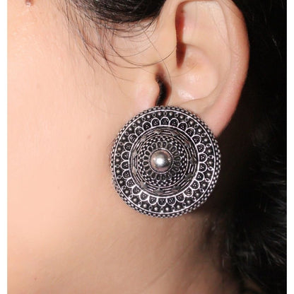 Shrivi chakra stud antique gold