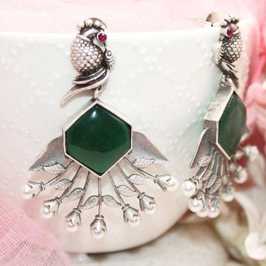 SILVER LOOK ALIKE DANGLE ROUND TOP-GREEN