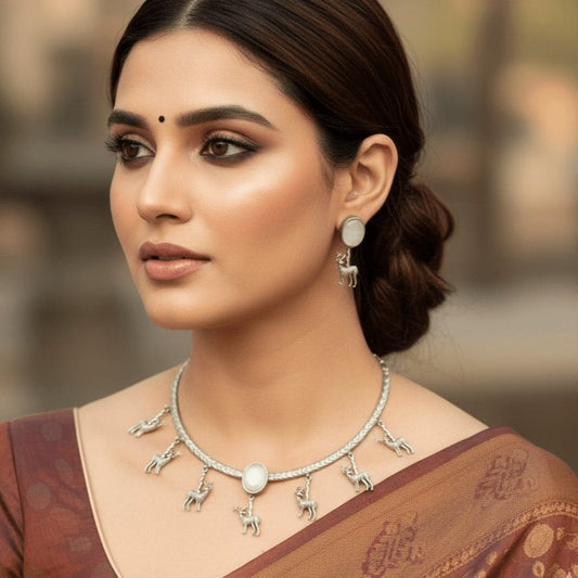 SILVER LOOK ALIKE DEER HASLI-GREY