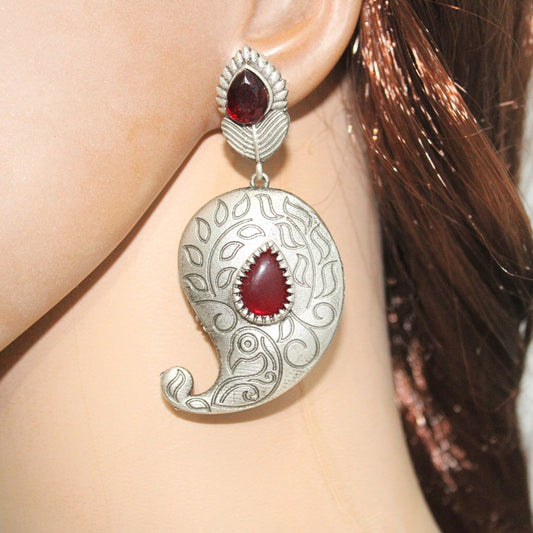 SILVER LOOK ALIKE KUNJ KALI EARRING - RED