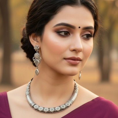 SILVER LOOK ALIKE NECKLACE SET