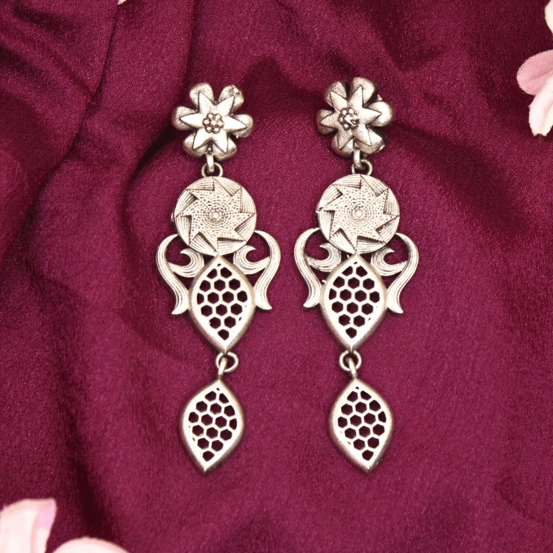 SILVER LOOK ALIKE NECKLACE SET