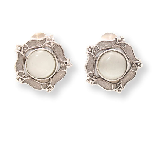 SILVER LOOK ALIKE ROUND STONE STUD - GREY
