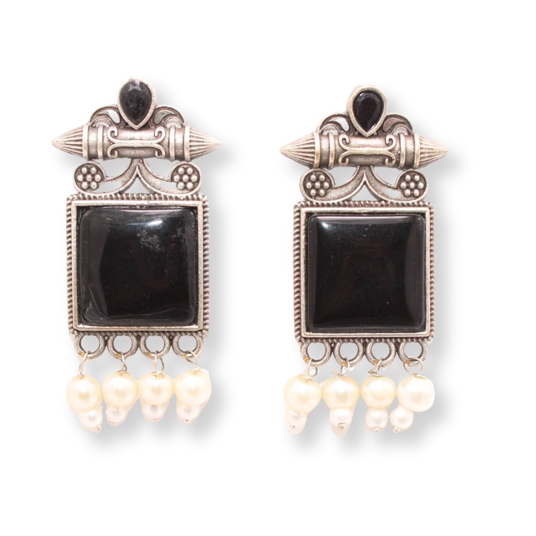 SNEHA SQUARE STONE EARRING-BLACK