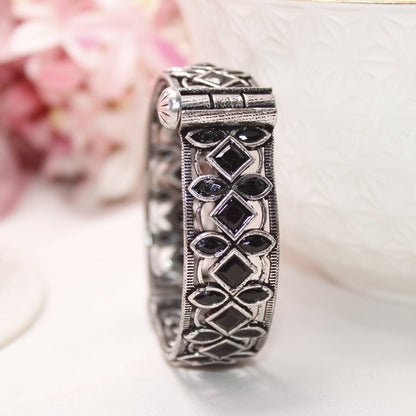 STONE CUTWORK KADA - BLACK