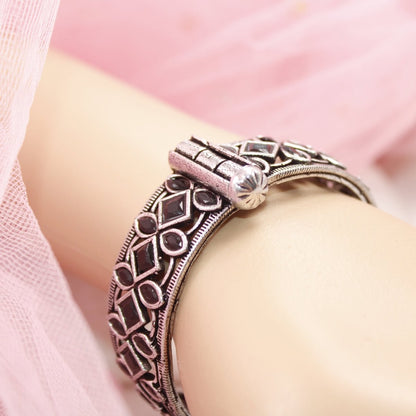 STONE CUTWORK KADA - BLACK