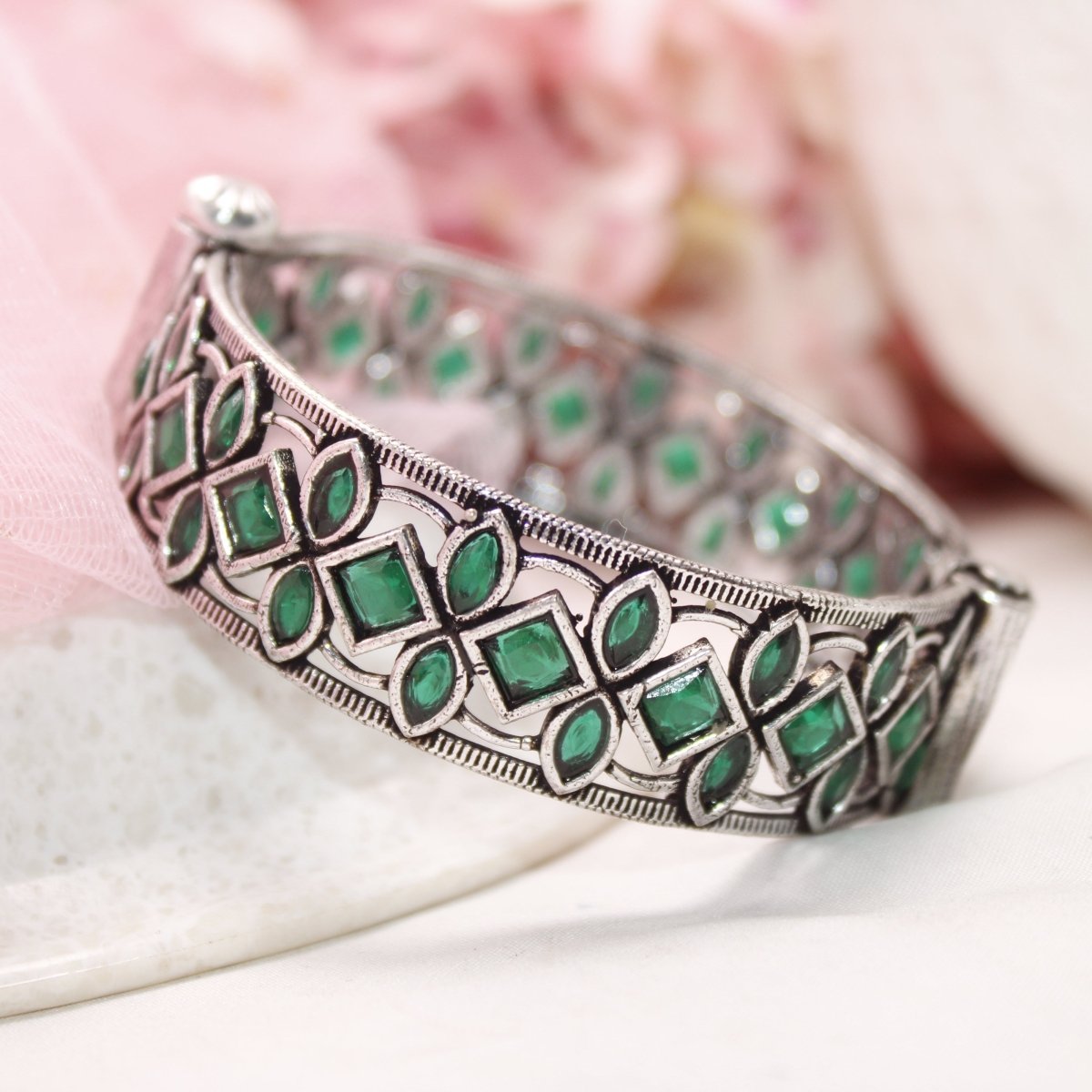 STONE CUTWORK KADA-GREEN