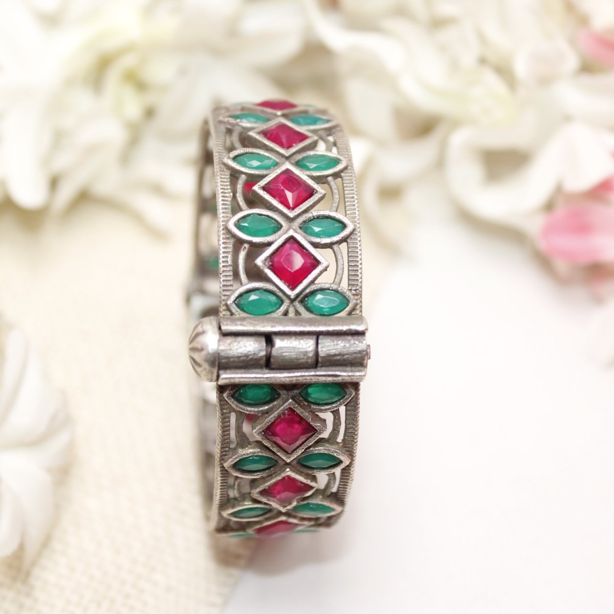 STONE CUTWORK KADA-MAROON & GREEN