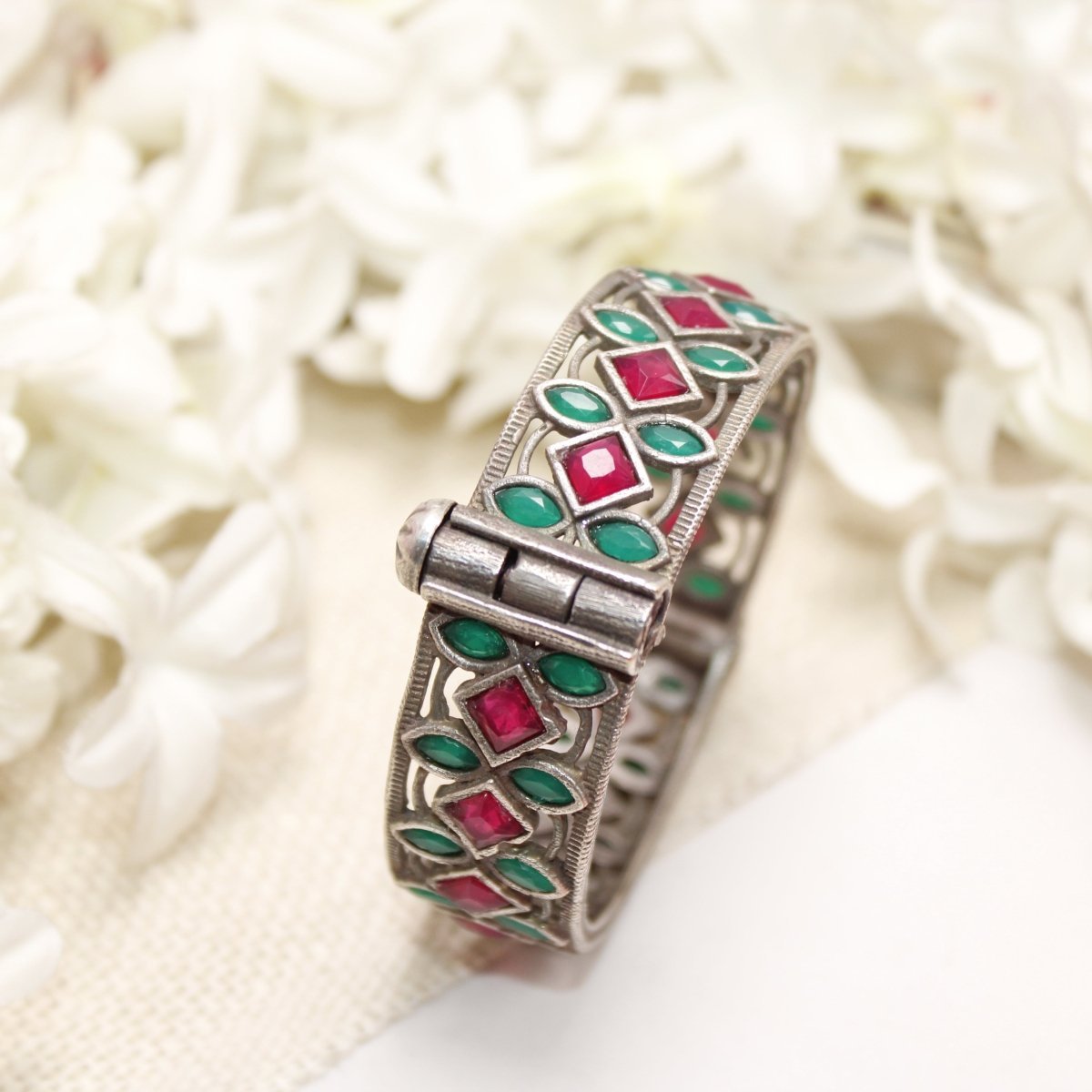 STONE CUTWORK KADA-MAROON & GREEN