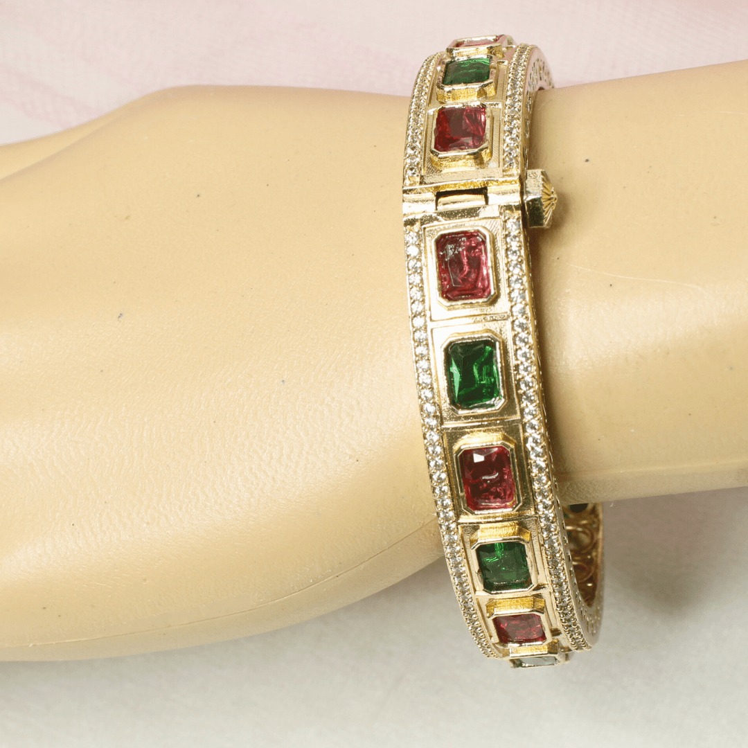 SUHANA MOISSANITE KADA - RED & GREEN