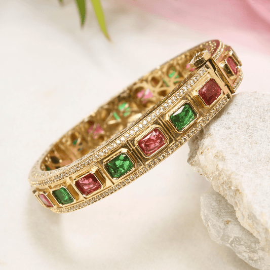 SUHANA MOISSANITE KADA - RED & GREEN