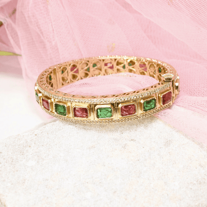 SUHANA MOISSANITE KADA - RED & GREEN