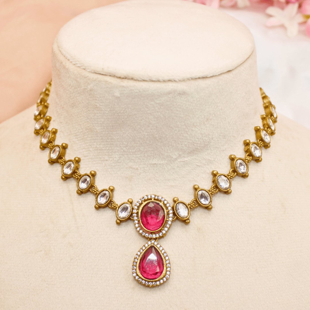 VICTORIAN NECKLACE RUBY RED AND DIAMOND LOOK