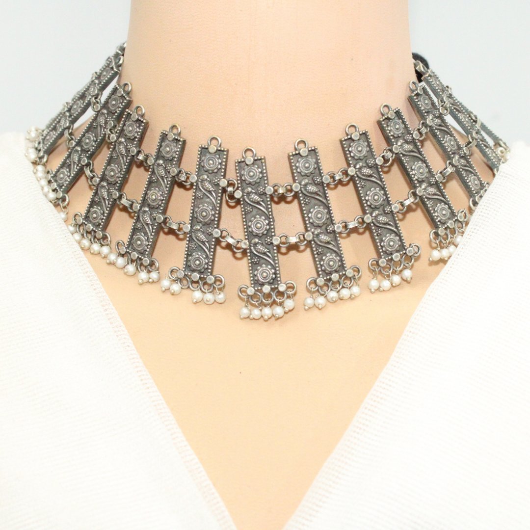VINTAGE ELEGANCE CHOKER NECKLACE