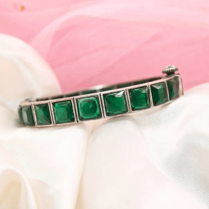 VINTAGE LOOK NAGINA KADA-green( Set of 2 bangles)