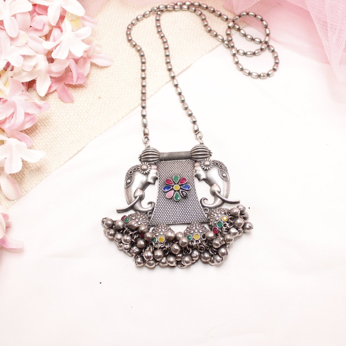VINTAGE LOOK SILVER REPLICA EKDANTAYA PENDANT - MULTICOLOUR