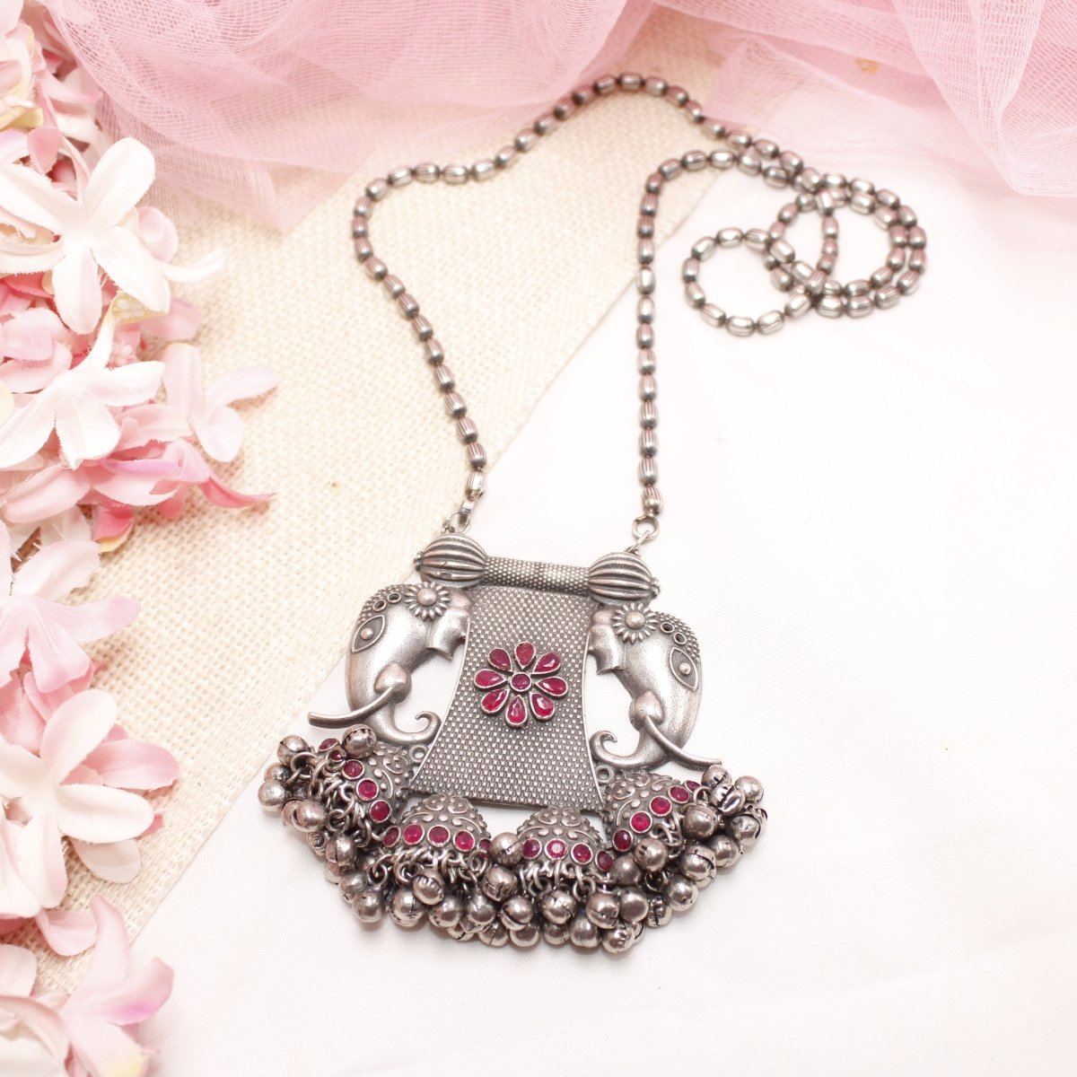 VINTAGE LOOK SILVER REPLICA EKDANTAYA PENDANT-RED