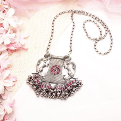 VINTAGE LOOK SILVER REPLICA EKDANTAYA PENDANT - RED