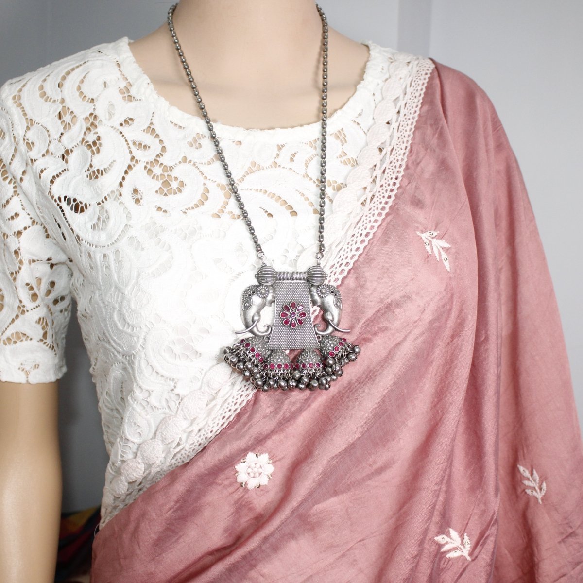 VINTAGE LOOK SILVER REPLICA EKDANTAYA PENDANT-RED