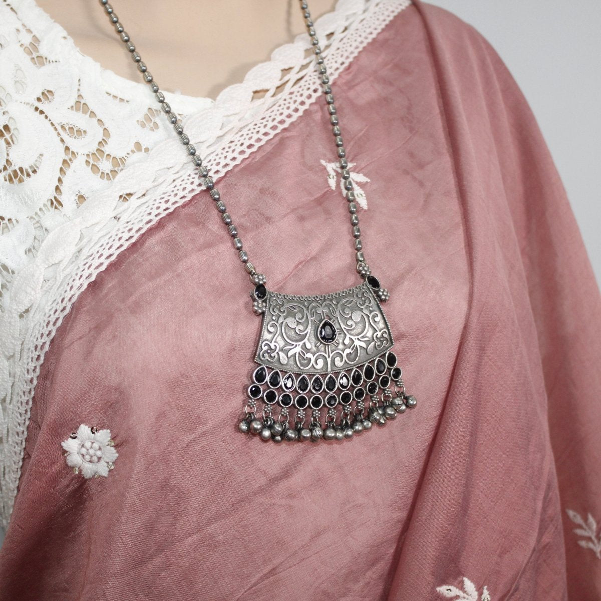 VINTAGE LOOK SILVER REPLICA RAJPUTANA PENDANT-BLACK