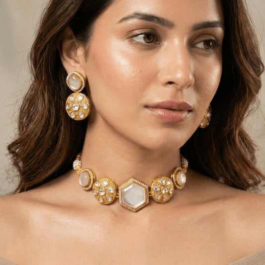 White Kundan Choker Necklace Set – Handcrafted Gold-Plated Bridal Jewellery