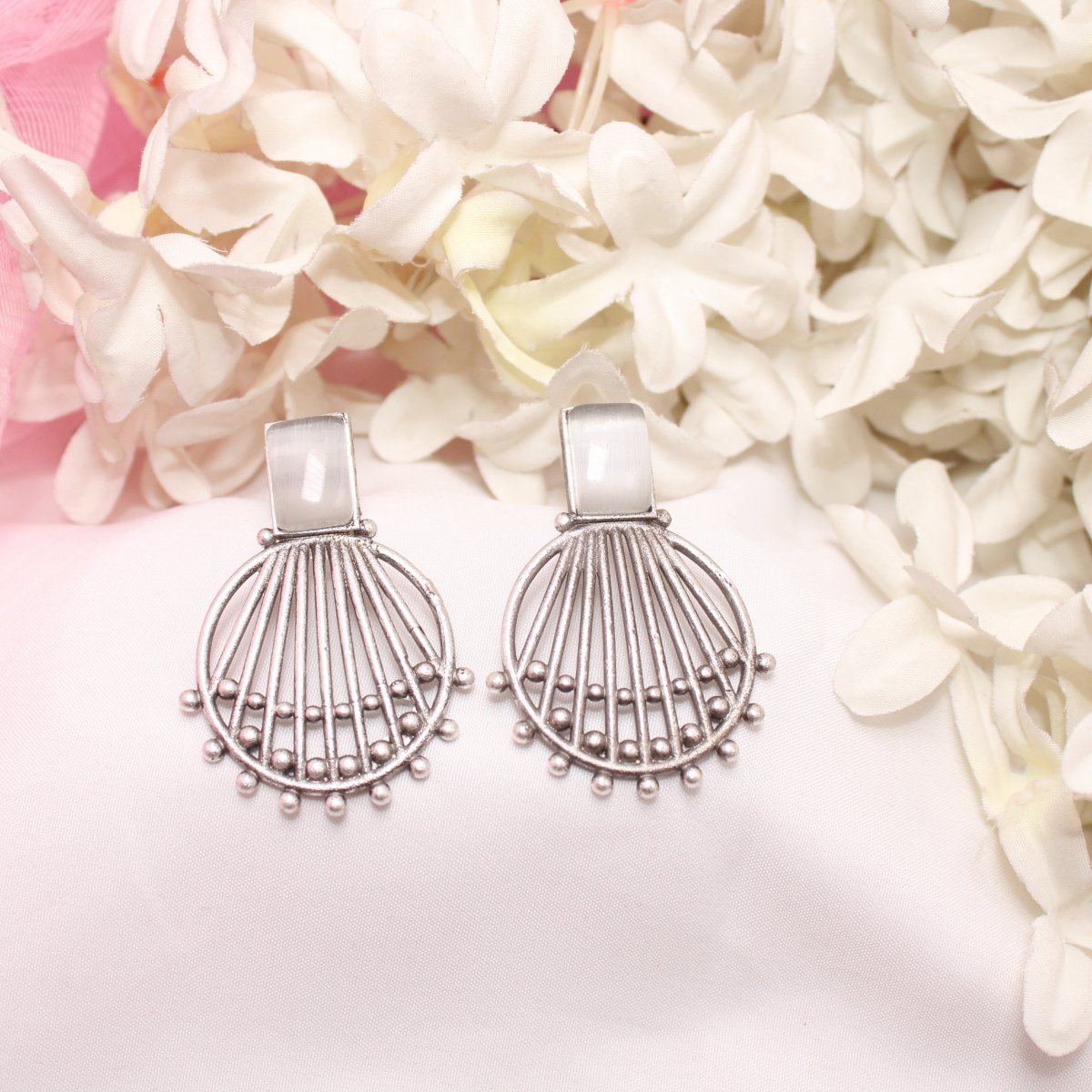 ZIVA MONALISA STONE EARRING - GREY