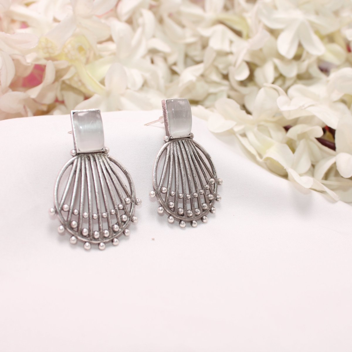 ZIVA MONALISA STONE EARRING - GREY