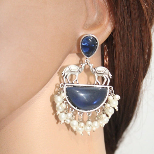 CAMEL PAIR DANGLER - BLUE
