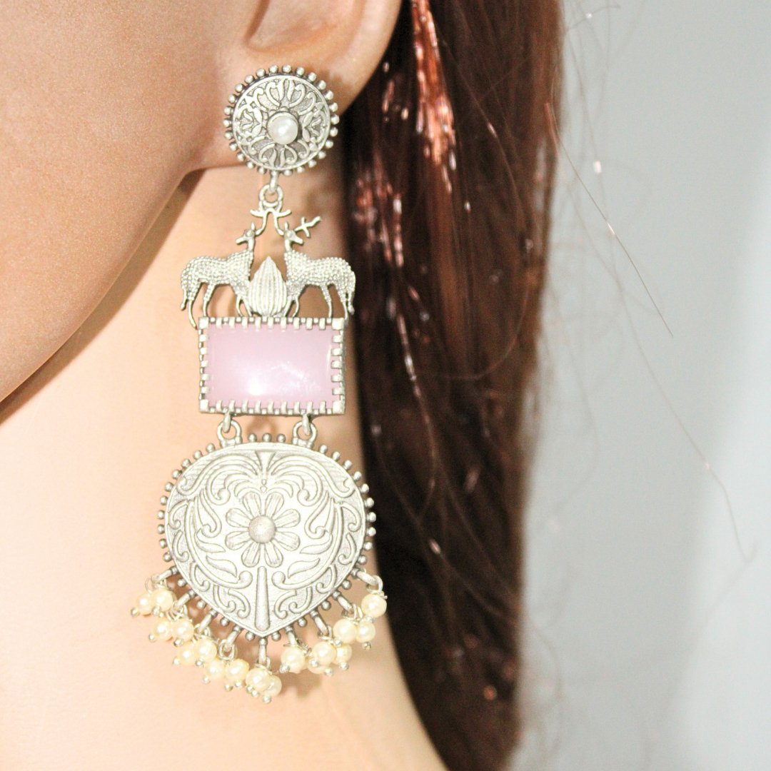 DEER PAIR SILVER LOOK ALIKE DANGLER - PINK