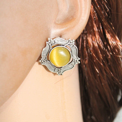 SILVER LOOK ALIKE ROUND STONE STUD - YELLOW